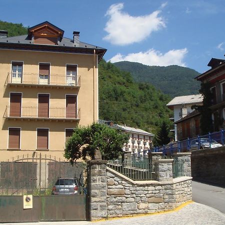 Apartamentos Valles Broto Zimmer foto
